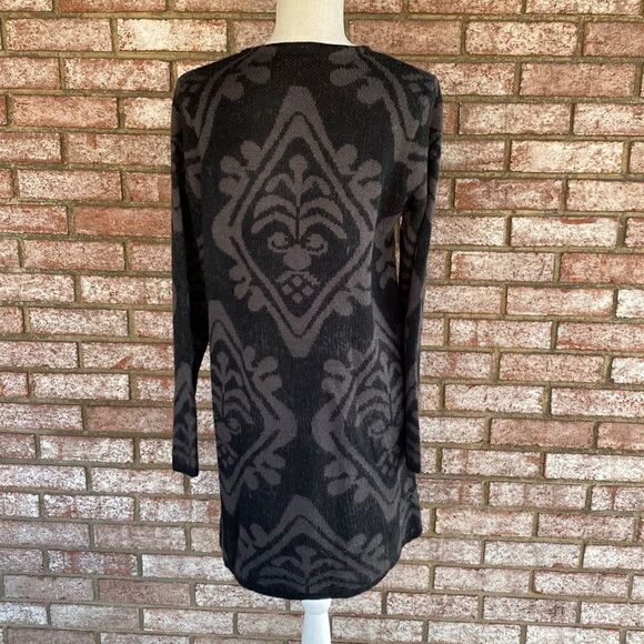 United States Sweaters Black/Gray Print Long Cardigan Wrap - Size M - Picture 5 of 12